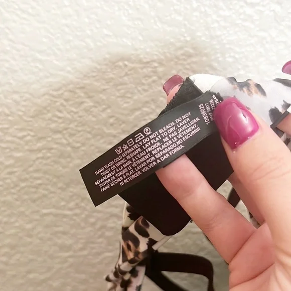 Victoria's Secret Leopard Multiway Padded Bra - Picture 13 of 15